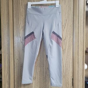 MAAJI Anthropologie Leggings Crop Capri Running Yoga Athleisure LARGE Grey Taupe